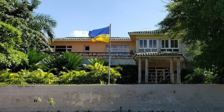 Sin efectivo y en la austeridad: diplomáticos extranjeros en Cuba sufren la crisis económica