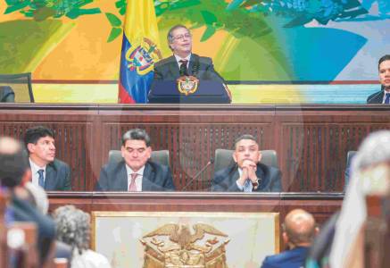 ultimo-ano,-ultimos-votos:-petro-arranca-su-cierre-legislativo-en-crisis
