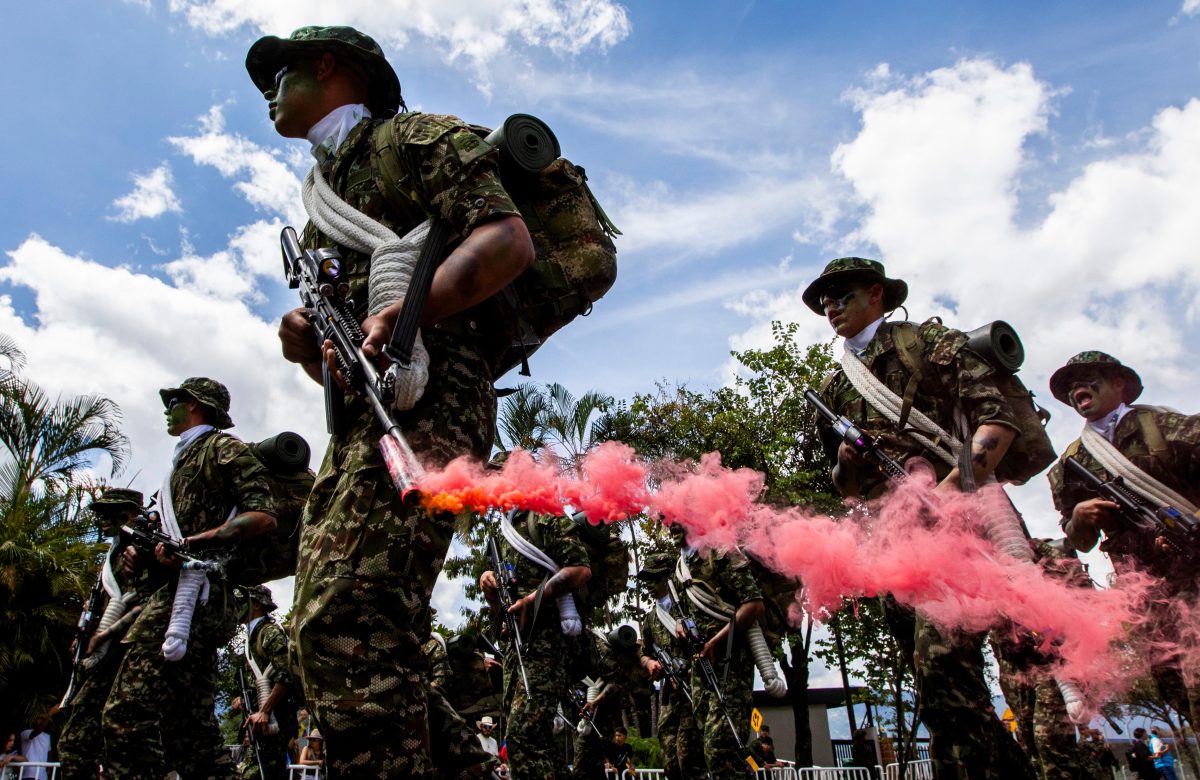 Medellín y Antioquia rodearon a su Fuerza Pública en emotivos desfiles del 20 de julio