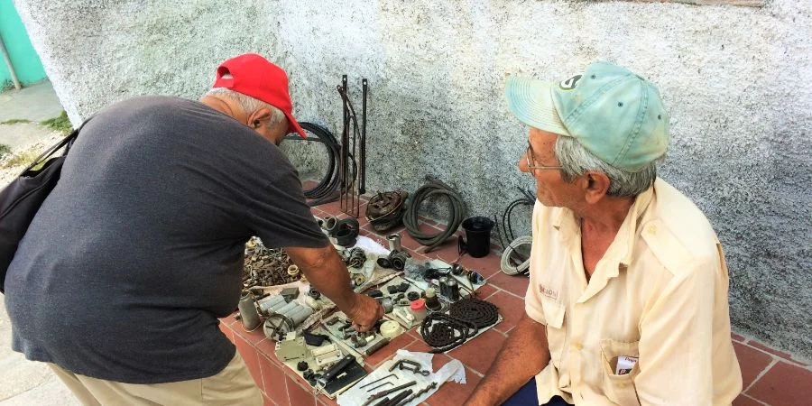 Jubilados en Cuba: entre la burla y la miseria
