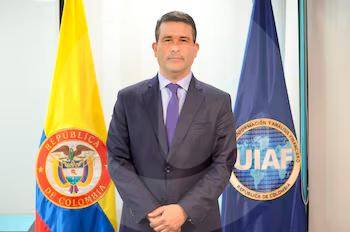 director-de-la-dian-senalado-por-nombrar-a-22-funcionarios-a-dedo-en-puestos-estrategicos