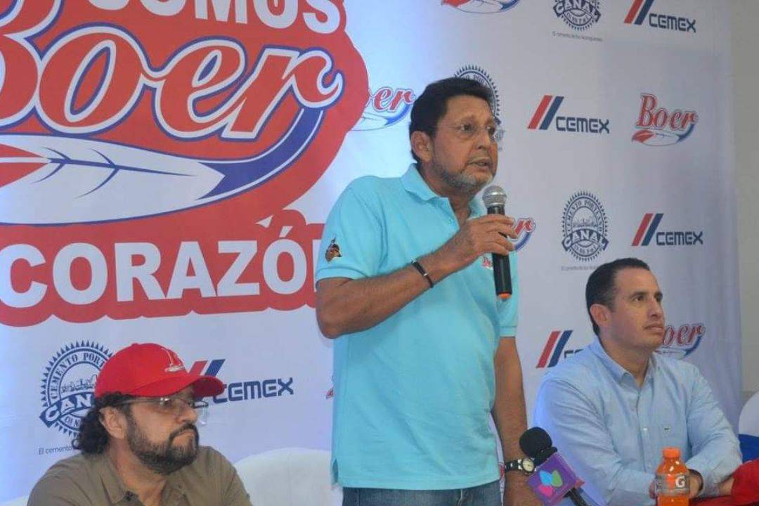 Policía entra por la fuerza a casa de Bayardo Arce y lo detiene – Nicaragua Investiga
