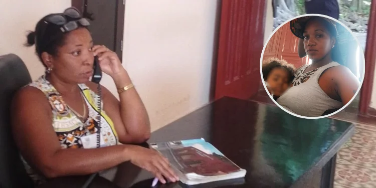 «por-mis-hijos-hago-lo-que-sea»:-madre-cubana-protesta-en-la-sede-del-gobierno-de-camaguey