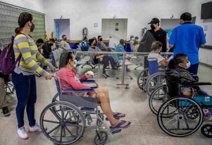 Urgencias colapsan: hasta 200% de sobreocupación