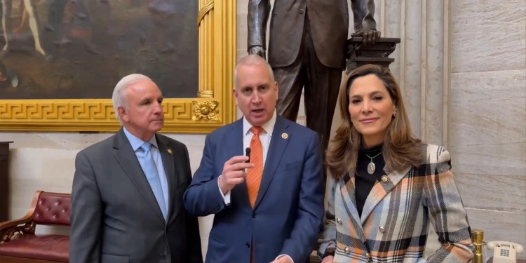 Congresistas cubanoamericanos exigen congelar activos de GAESA: «Esos fondos fueron robados»