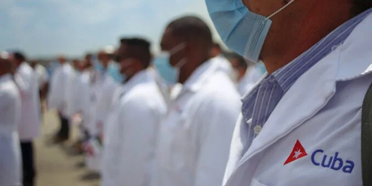 Efecto dominó tras «De La Habana a Calabria»: Italia investiga explotación de médicos cubanos