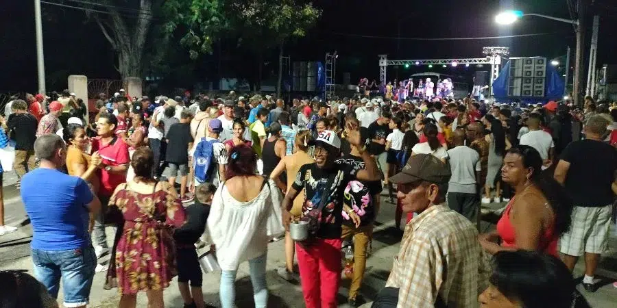 «Error» en medio de «escasez y muchas necesidades»: Holguineros evalúan su carnaval 