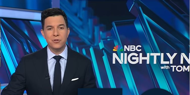 Quién es Tom Llamas, hijo de cubanos y primer presentador latino de NBC Nightly News