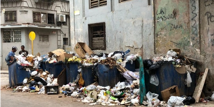 Cuba en la basura: apostillas a Johana Tablada