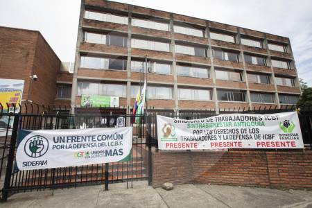 Sin acuerdo: funcionarios del ICBF en Antioquia completarán diez días en paro