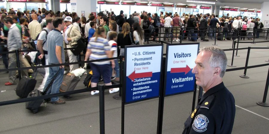 Abogada advierte a residentes cubanos en EE.UU. sobre riesgos de viajar a la Isla