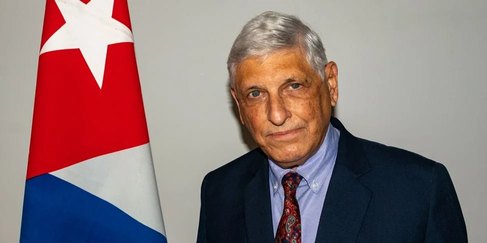 oficiales-peruanos-retirados-piden-la-salida-del-pais-del-embajador-del-regimen-cubano