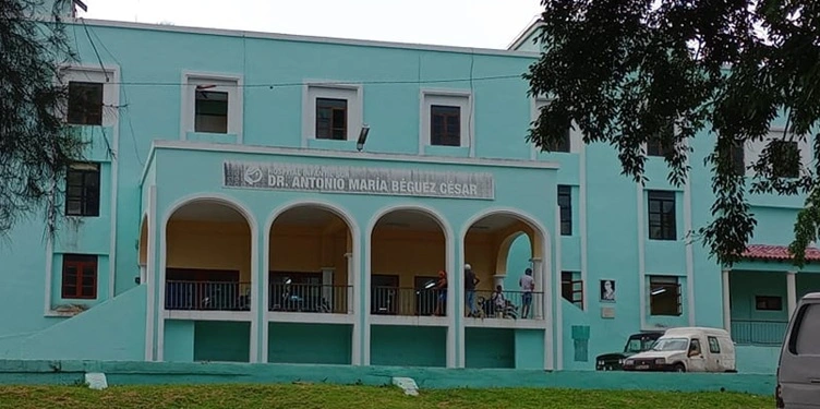 Niño de nueve años rescatado tras caer en un respiradero en Santiago de Cuba