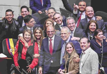 la-gobernabilidad-en-riesgo:-petro-se-juega-la-soledad-o-los-acuerdos-en-su-ultimo-ano