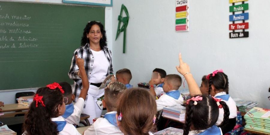 “Agobiante e in crescendo”: Sancti Spíritus inició el curso con déficit de casi 2.000 maestros