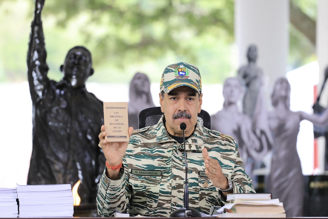 nicolas-maduro-ya-quiere-que-sea-navidad-en-medio-de-tensiones-con-eeuu-–-nicaragua-investiga