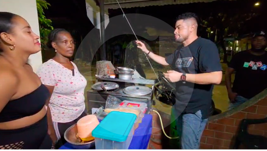 Jóvenes de Turbo, Antioquia, hacen vacas para comprar todo el surtido a pequeños emprendedores