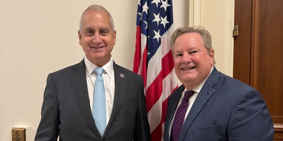 Díaz-Balart se reúne con Mike Hammer y le agradece «su solidaridad con el pueblo cubano»