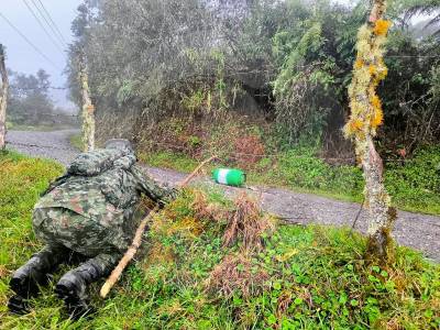 Clan del Golfo plantó explosivos en vía del Norte de Antioquia