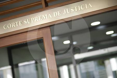 La crianza “no modifica, sustituye ni compite” con el lazo biológico: Corte Suprema