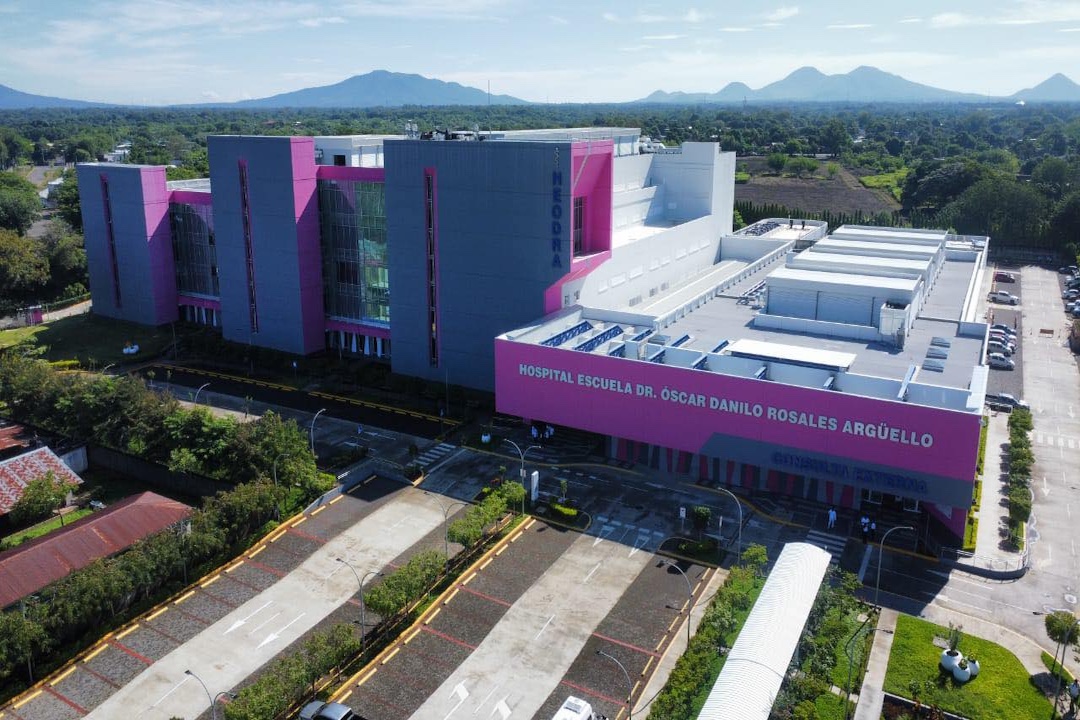 regimen-abre-las-puertas-de-hospital-en-leon-luego-de-multiples-retrasos-–-nicaragua-investiga