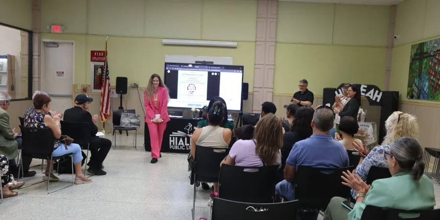 el-poema-«memoria-del-pantano»-gana-el-concurso-de-poesia-por-el-centenario-de-hialeah