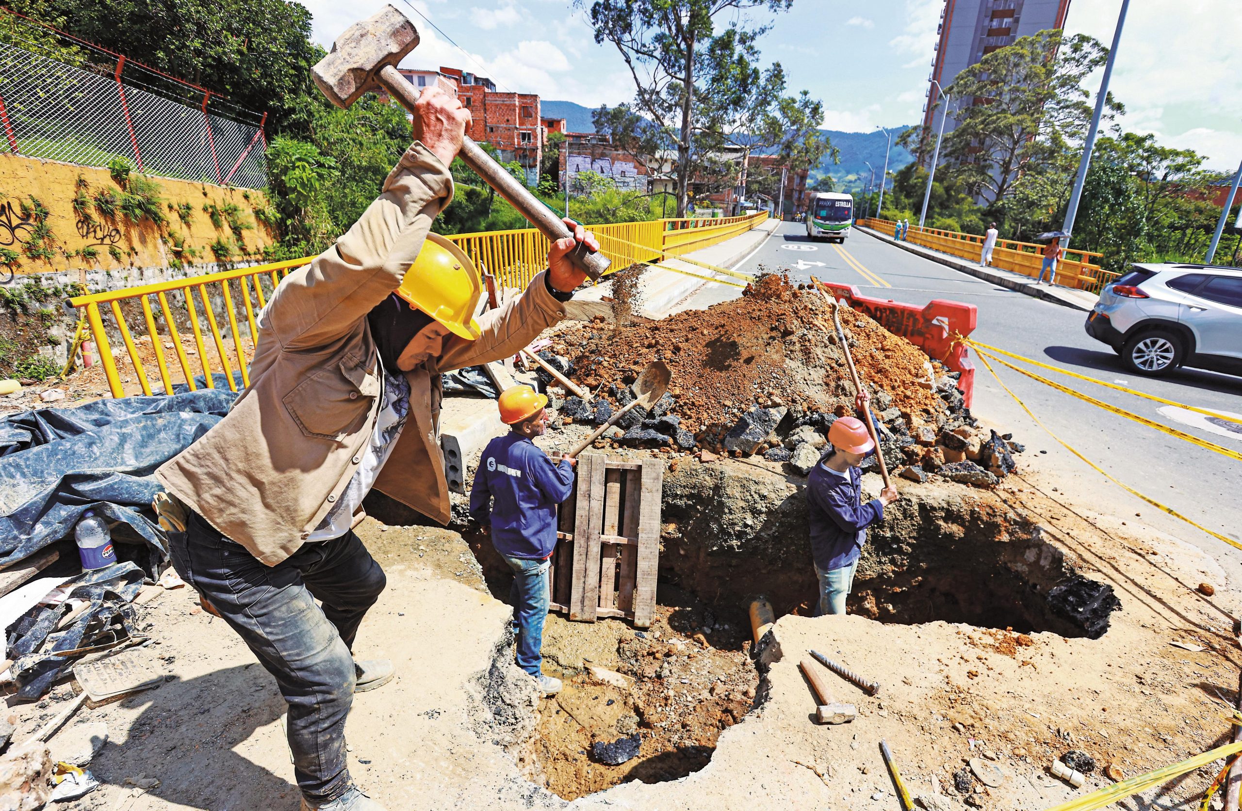 En La Estrella, una obra lleva 9 prórrogas y en Sabaneta no acaban la vía en La S
