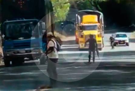 ¿Qué se sabe de los hombres armados que instalaron un retén ilegal en la vía Panamericana?