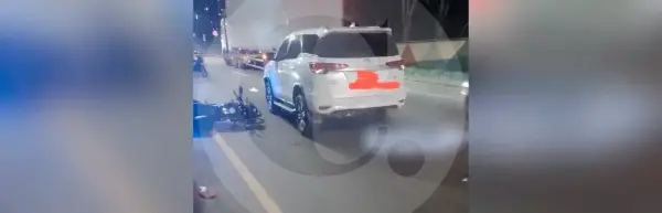 Motociclista murió al caer y ser atropellado en Bello