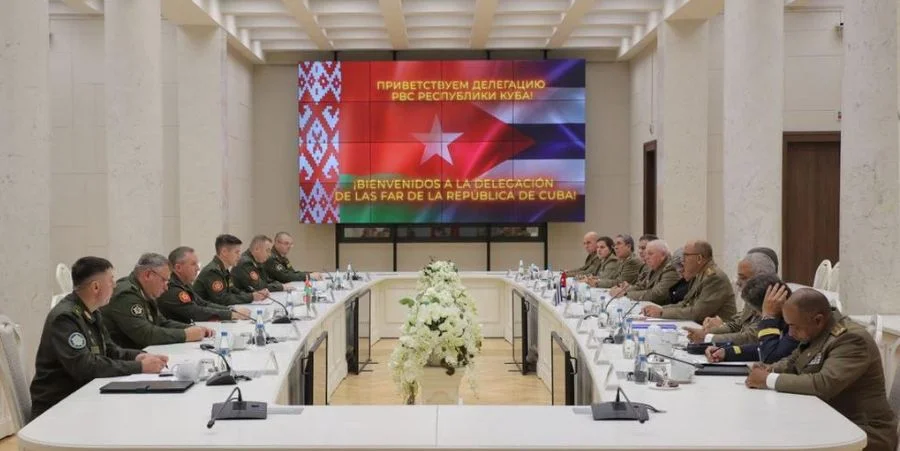 Bielorrusia ofrece «asistencia» al régimen cubano para «modernizar» las FAR
