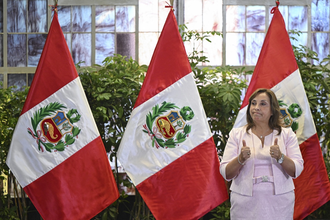 El Congreso de Perú destituye a la presidenta Dina Boluarte – Nicaragua Investiga