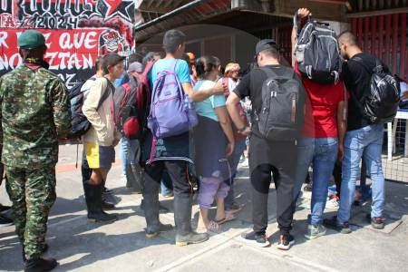 Como en Catatumbo: Defensoría advierte una nueva “bomba” humanitaria en Bolívar y Valle del Cauca
