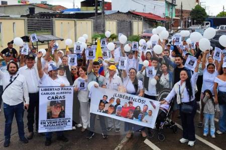 La historia de los 38 colombianos “secuestrados” en Venezuela que no le importan a Petro