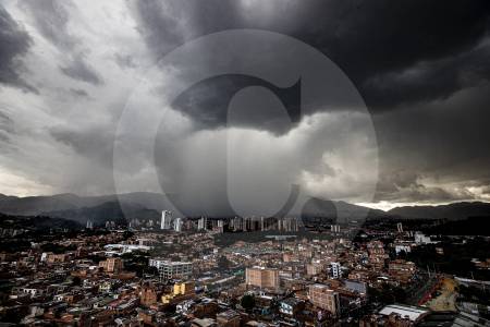 ¡Ojo! Por tormenta tropical, lluvias se mantendrían en Antioquia por una semana más