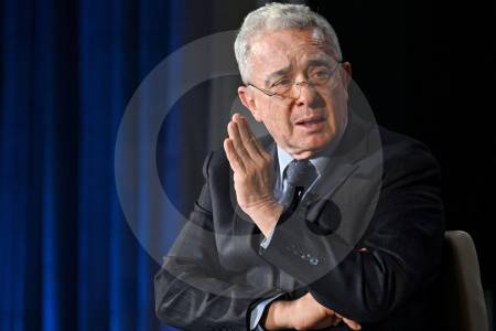 Caso Uribe: ¿Por qué el fallo del Tribunal fue diferente al de la jueza Heredia? Expertos opinan