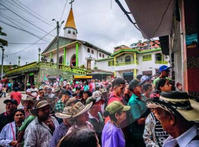 Desplazamiento en Briceño, Antioquia: así vive el 25% de los habitantes “atrapado” en el parque
