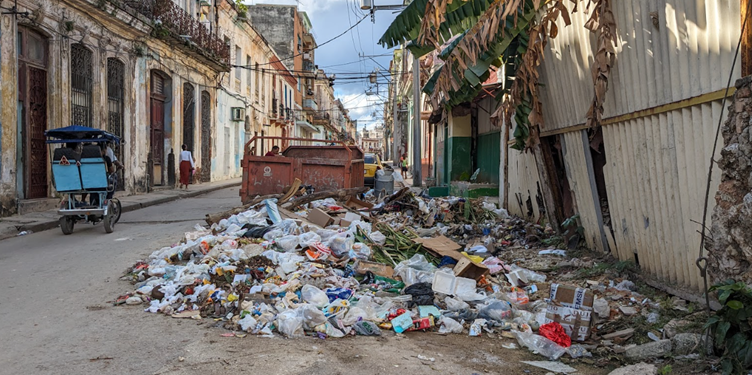 Cuba supera los 13.000 casos febriles en una semana mientras crece la alarma por el dengue