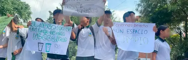 “No deberían ir a lavar baños”: padres sobre crisis en colegio de Copacabana