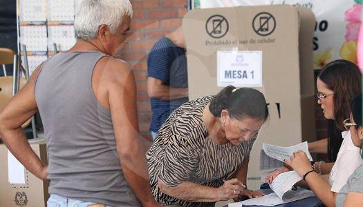 Solo en 40 de 20.000 mesas instaladas se ha presentado alto flujo de votantes: Registraduría