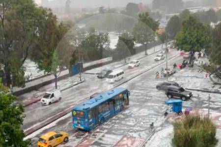 Fotos y videos | Impresionante granizada azotó a Bogotá este viernes