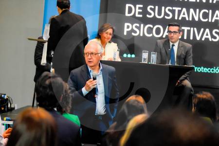 Con datos acomodados, MinSalud niega la crisis del sistema por cierre de servicios