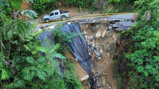 Está que se va completa la vía que lleva a San Luis, Antioquia: municipio teme quedar desconectado