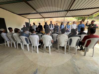 tras-casi-un-ano-de-secuestro,-el-eln-libero-a-28-personas,-incluyendo-a-cinco-menores-de-edad