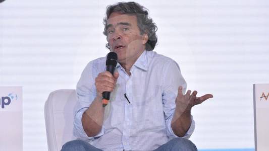 “petro-no-respeta-la-separacion-de-poderes”:-sergio-fajardo