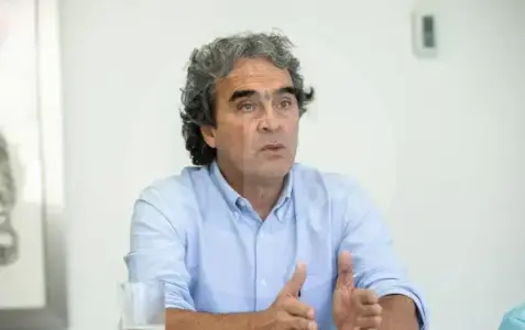 video:-sergio-fajardo-destapa-sus-cartas-en-entrevista,-¿se-unira-a-claudia-lopez-para-la-consulta?