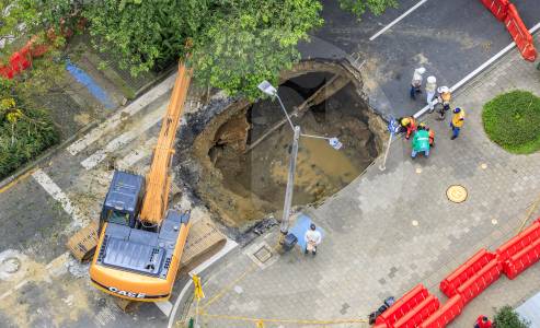 cierre-en-la-avenida-el-poblado-se-demora:-alcaldia-ya-confirmo-cuantos-dias-tardara-el-arreglo