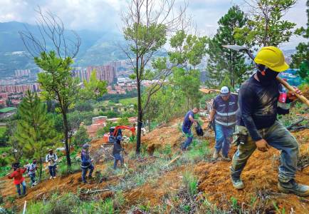 hasta-por-14-millones-de-pesos-venden-terrenos-en-el-cerro-quitasol,-en-bello