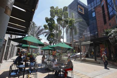 remodelacion-de-pasaje-en-pleno-mundial-genera-descontento-en-envigado