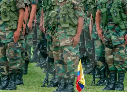 Remezón en el Ejército: denuncian presuntas irregularidades en salida de 49 oficiales