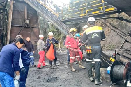 Emergencia bajo tierra en Sutatausa: 15 personas están atrapadas tras explosión en una mina